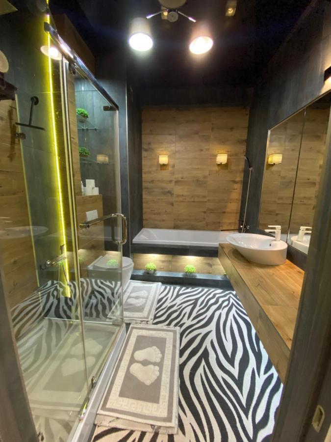 New Double Room Luxury Apartment In The Center คีชีเนา ภายนอก รูปภาพ