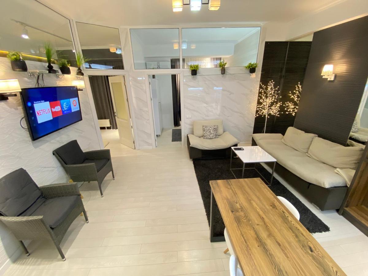 New Double Room Luxury Apartment In The Center คีชีเนา ภายนอก รูปภาพ