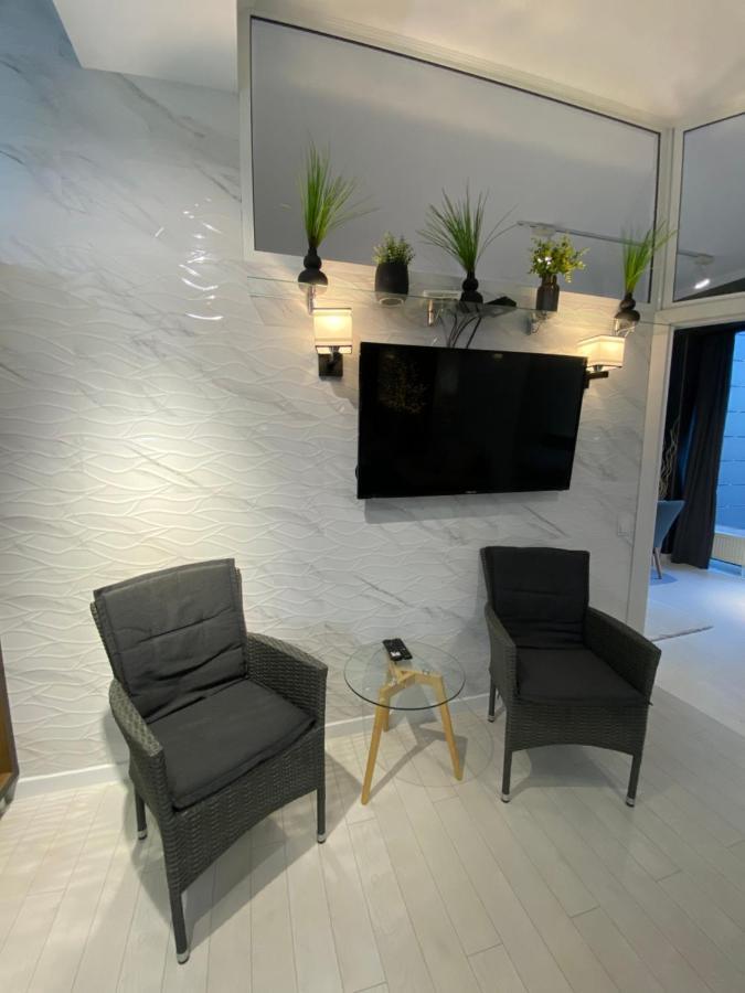 New Double Room Luxury Apartment In The Center คีชีเนา ภายนอก รูปภาพ
